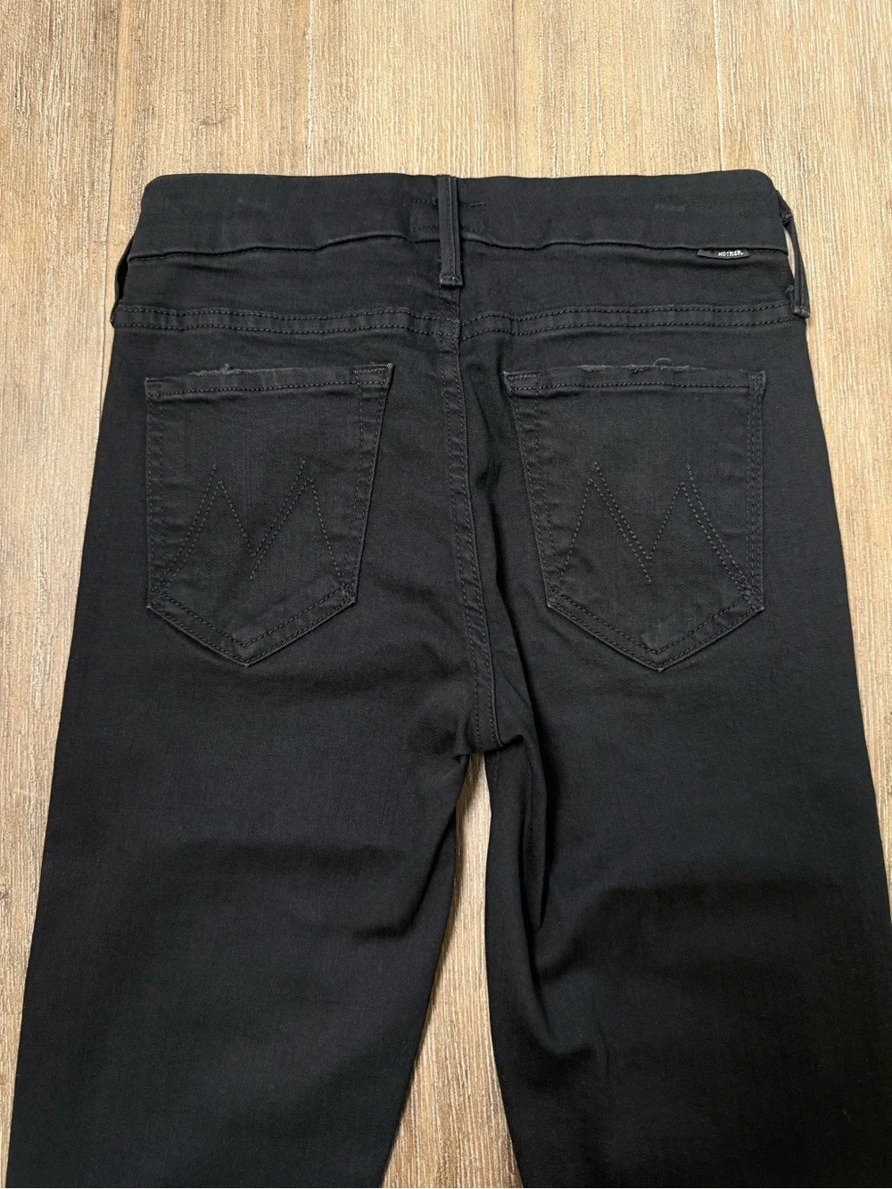 MOTHER The Looker Ankle Fray Jeans 24 black raw hem skinny